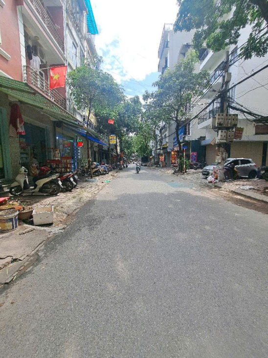 BÁN NHÀ 24 KIM ĐỒNG – NHÀ MỚI XÂY – VỊ TRÍ VÀNG