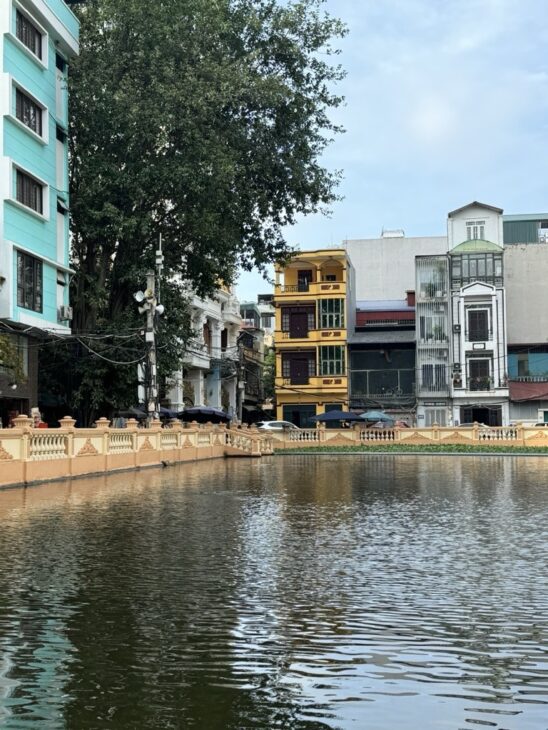 NHÀ PHỐ HOÀNG QUỐC VIỆT – 35M2 x 5T – 7.2 TỶ, Ô TÔ, THANG MÁY CHỜ