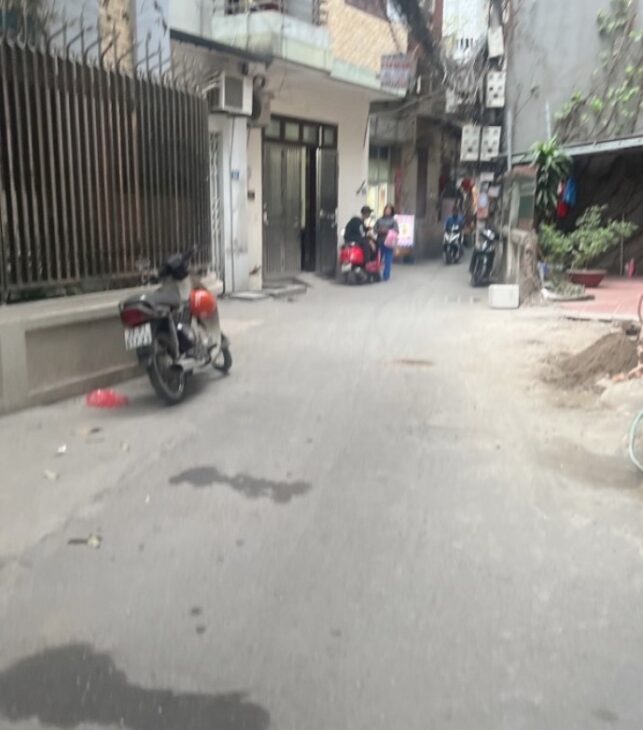 NHÀ ĐẸP YÊN HOÀ 35M2 x 5 TẦNG – 8 TỶ – NGÕ THÔNG – Ô TÔ – KINH DOANH ĐỈNH