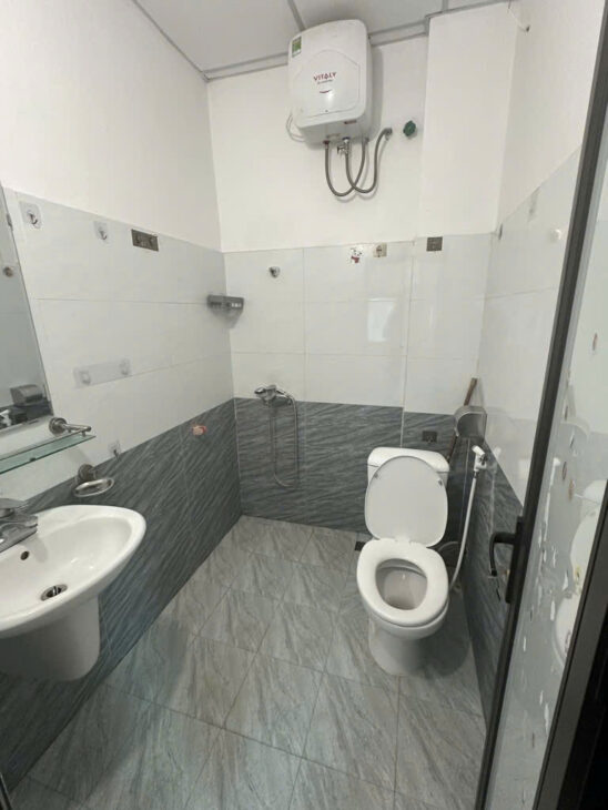 Bán nhà Phố Hào Nam_Gần mặt phố_Ngõ rộng _Tiện ích đầy đủ_4 tầng_ Giá: 7.9 tỷ.