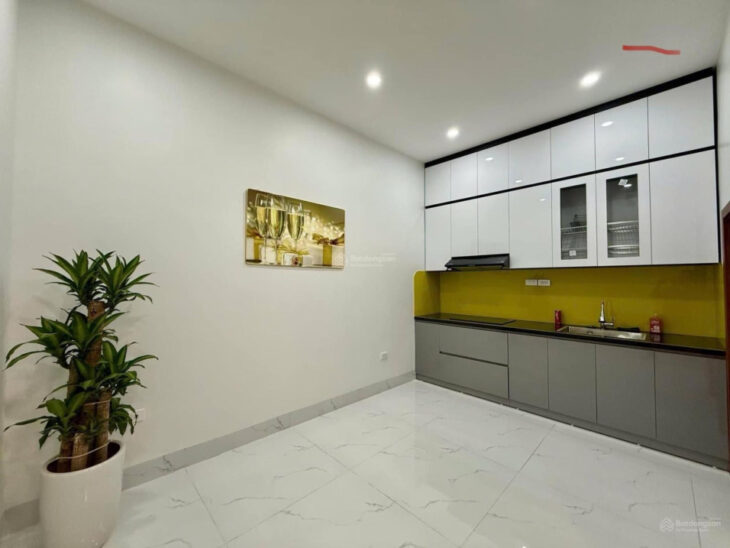 Đẹp nhất Ngọc Thụy – 43m – 4 tầng – Ô tô đỗ cửa – Giá cực tốt