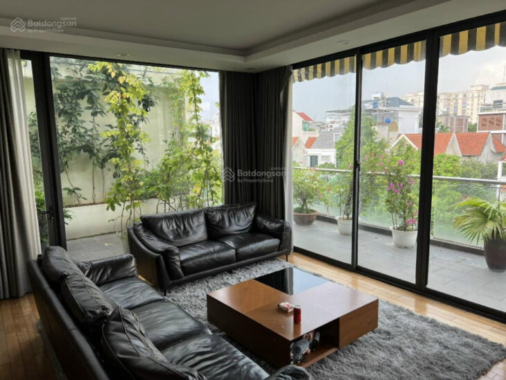 Bán Biệt Thự KĐT Dịch Vọng – 250m – MT 15m – Gần Công Viên Cầu Giấy – Ô Tô – Vỉa Hè