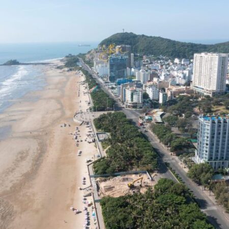 Bán 2 lô đất tại vị trí đắc địa: View bãi tắm chính, gần các khu du lịch nghỉ dưỡng lớn của tập