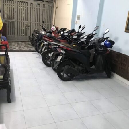 Bán căn hộ dịch vụ Quận 3, CMT8, 8 phòng, 9.6 tỷ.