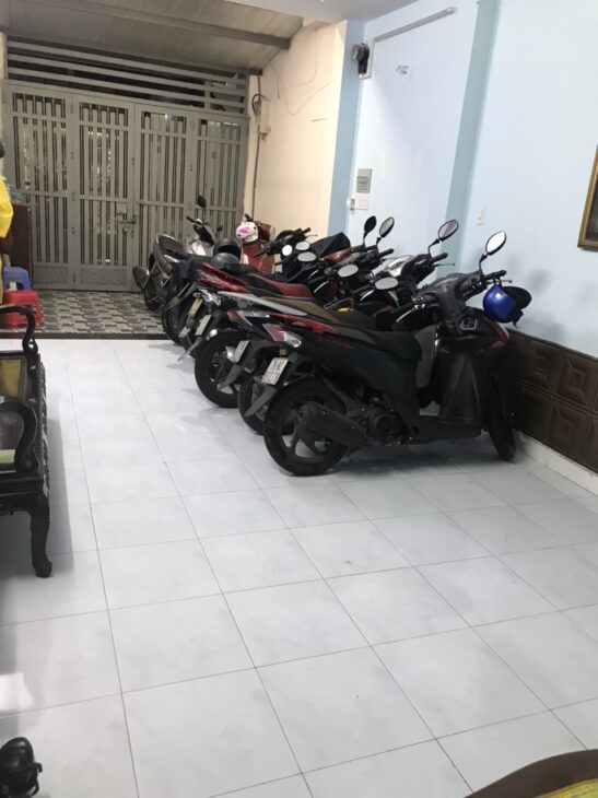 Bán căn hộ dịch vụ Quận 3, CMT8, 8 phòng, 9.6 tỷ.