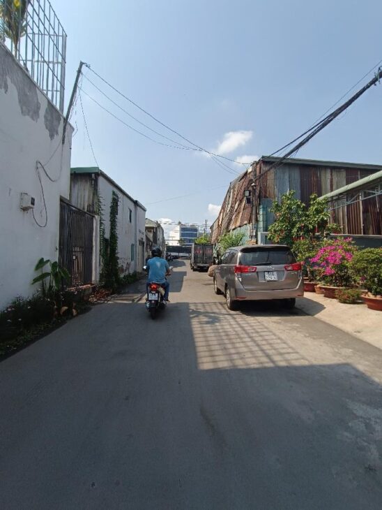 CĂN NHÀ 7 PHÒNG NGỦ, 7 WC – VỊ TRÍ VÀNG QUỐC LỘ 1A, THẠNH XUÂN, Q.12 – GIÁ HỜI 6.5 TỶ – SỔ ĐỎ CHÍNH