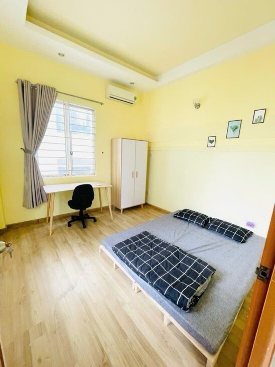 Nhà 7 phòng ngủ HUỲNH VĂN BÁNH – 65m2 – cho thuê gần 30tr – chủ ngộp bank