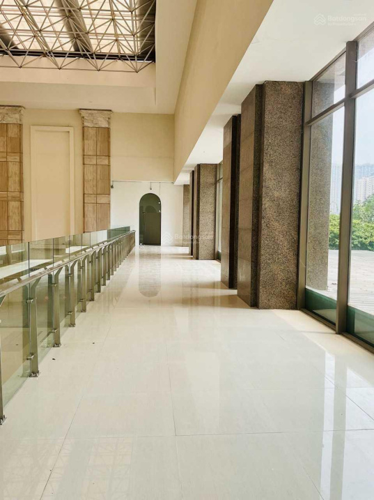 Cho thuê 1000m2 văn phòng tại Home City Trung Kính có cắt nhỏ từ 50m2 bàn giao nội thất cơ bản