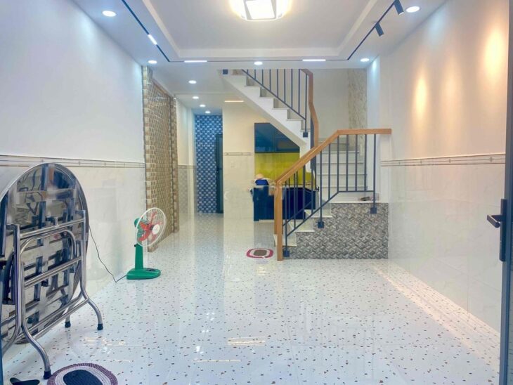 Nhà 2 Lầu Phan Huy Ích, P15_ 3.5×10, 4PN ,3WC _Hẻm Xe Hơi