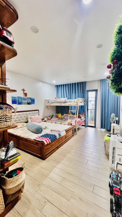 NHÀ CỰC ĐẸP – 1 SẸC TÔ NGỌC VÂN – 166M2 – 3 TẦNG- 3 Ô TÔ TRONG NHÀ – HẺM 8M – TẶNG TOÀN BỘ NỘI THẤT