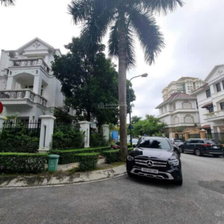 Bán nhà biệt thự siêu đẹp tại Ciputra Hà Nội, 245m2, giá tốt nhất chỉ 380 triệu/m²