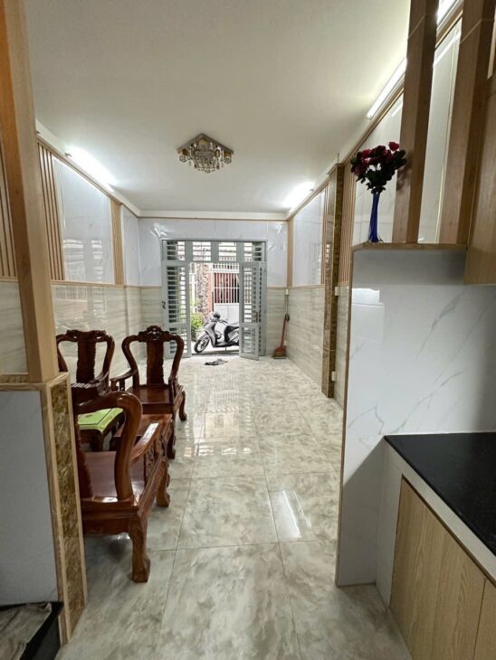 Bán nhà SHR hẻm 737// Lạc Long Quân, p10, Tân Bình, 3m7 x 8.5m, chỉ 3,8 tỷ.