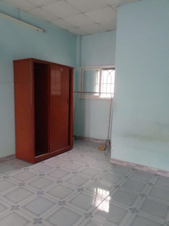 Bán Nhà Nguyên Hồng 4×10, 2 Tầng, 2PN, Gần Emart Chỉ 3.3 Tỉ