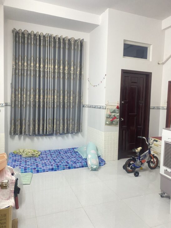 ☘️☘️☘️ NHÀ 2 MẶT HẺM – HẺM XE HƠI – NHÀ MỚI XÁCH VALI VÀO Ở NGAY- 10 PHÚT DI CHUYỂN QUA Q.7 – PHÀ