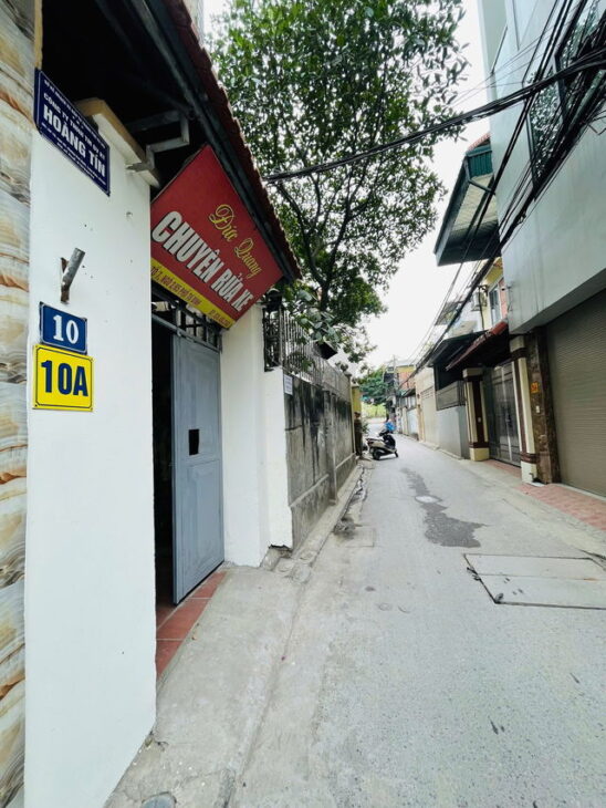 BÁN NHÀ RIÊNG BÁT KHỐI -LONG BIÊN, 30M2,5 TẦNG, MT 5M, 6.2 TỶ.