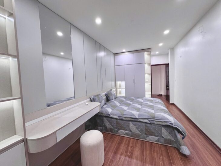 Hiếm nhà vt1 phố Vip Võng Thị 5.95 tỷ tặng Nội Thất 1 Tỷ