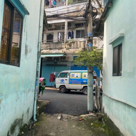 Bán nhà HXH Nguyễn Văn Đậu 40m2, Có Sân Để Xe Chỉ Hơn 3 Tỉ Bán nhà HXH Nguyễn Văn Đậu 40m2, Có Sân Để Xe Chỉ Hơn 3 Tỉ