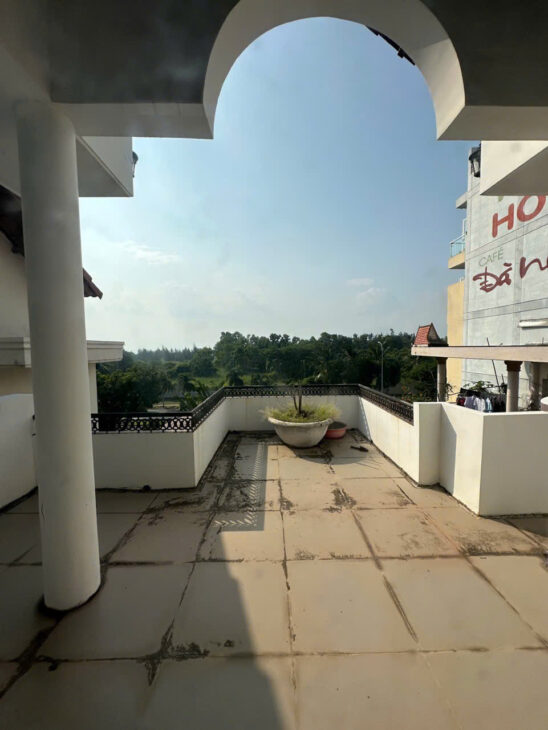 Bán gấp lô đất VIP diện tích khủng 303m2 có ngay căn Biệt Thự 3 tầng mặt đường biển Nguyễn Tất