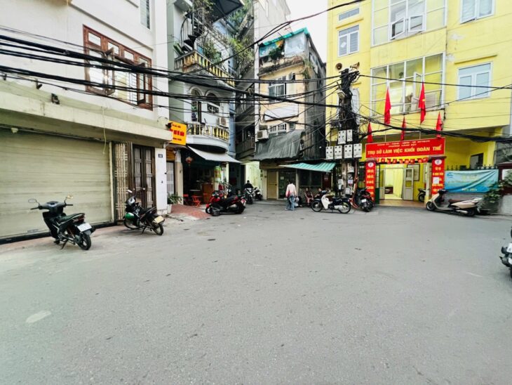 TÔN ĐỨC THẮNG – ĐỐNG ĐA – 70M2- THANG MÁY- SỔ A4- VĂN PHÒNG CÔNG TY – HƠN 15 TỶ