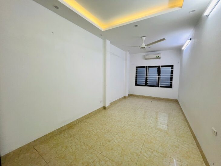 TÔN ĐỨC THẮNG – ĐỐNG ĐA – 70M2- THANG MÁY- SỔ A4- VĂN PHÒNG CÔNG TY – HƠN 15 TỶ