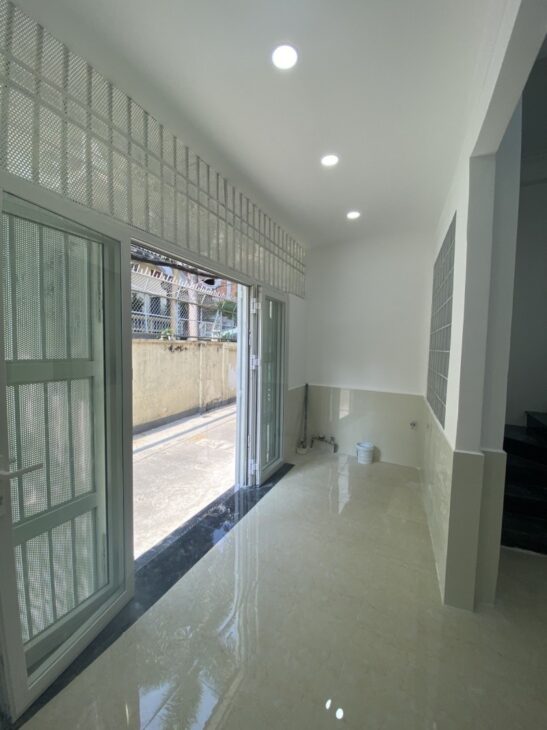 Bán Nhà Phan Văn Trị, 2 Tầng 2 PN, Gần Emart Chỉ 3.4 Tỉ