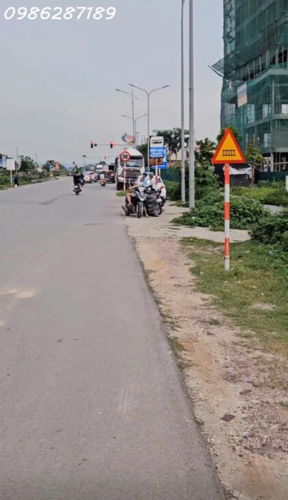 Gia đình cần bán gấp lô đất tại khu đô thị Đình Trám Sen Hồ thị xã Việt Yên tỉnh Bắc Giang Gia đình cần bán gấp lô đất tại khu đô thị Đình Trám Sen Hồ thị xã Việt Yên tỉnh Bắc Giang