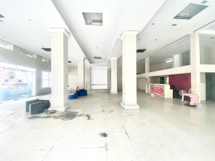 CHO THUÊ TOÀ NHÀ GÓC NHA TRANG SIÊU RỘNG 1000M2 TTTP GIÁ 75 TRIỆU/THÁNG