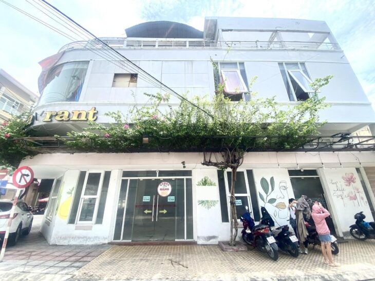 CHO THUÊ TOÀ NHÀ GÓC NHA TRANG SIÊU RỘNG 1000M2 TTTP GIÁ 75 TRIỆU/THÁNG