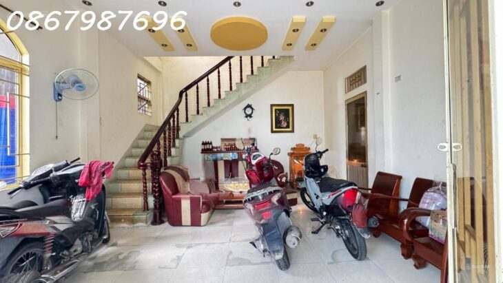 Bán Nhà 2 Tầng Ngay Trung Tâm TP Nha Trang – Cách Lê Hồng Phong 50m, Sổ Hồng Chính Chủ