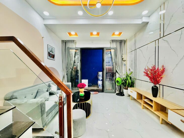 Nhà phố 5 tầng quận 12 chỉ 4 tỷ vào ở ngay.