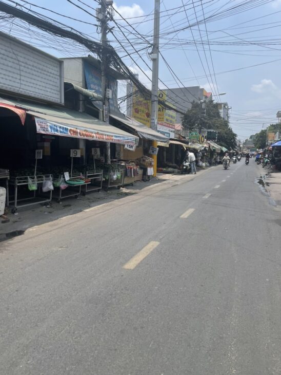 Bán đất thổ cư, mặt tiền, ngay chợ, 23 x 100m (2.185m2) Giá 73 tỷ Đường Hiệp Thành 13