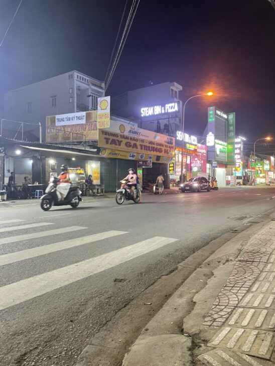 Bán nhà mặt tiền 4x25m giá 10,5 tỷ TL, Mặt tiền Nguyễn Ảnh Thủ, Quận 12