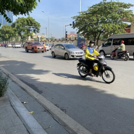 Bán nhà ngõ 18 Huỳnh Thúc Kháng 43 m2x5 tầng. Phân lô ngõ 6m vỉa hè 2 bên 16.9 tỷ có thương lượng Bán nhà ngõ 18 Huỳnh Thúc Kháng 43 m2x5 tầng. Phân lô ngõ 6m vỉa hè 2 bên 16.9 tỷ có thương lượng