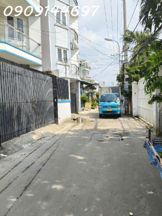 Nhà 2 tầng 1/ đường TMT13, phường TMT, Q12, dt 91,8m2 (4,6mx20m). Hẻm 5m thông Giá 5,2Tỷ