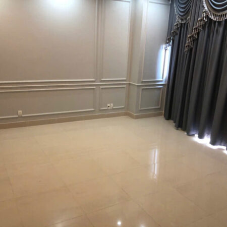 Bán nhà, hẻm 6 Hoàng Dư Khương, mặt tiền 5,6 m, 5 lầu, 70m2. Giá 28 tỷ,