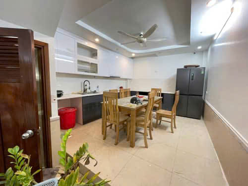 BÁN GẤP NHÀ TRUNG KÍNH – 56M2 X 5T – MT 4M – 15.8 TỶ – NGÕ THÔNG – KD TẤP NẬP – Ô TÔ ĐỖ CỬA