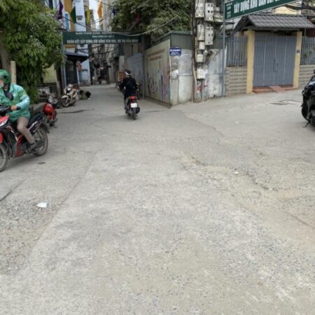 NHỈNH 8 tỷ có nhà 40m2 7 tầng 11p khép kín. View Royal City. Độc hiếm 1 căn duy nhất