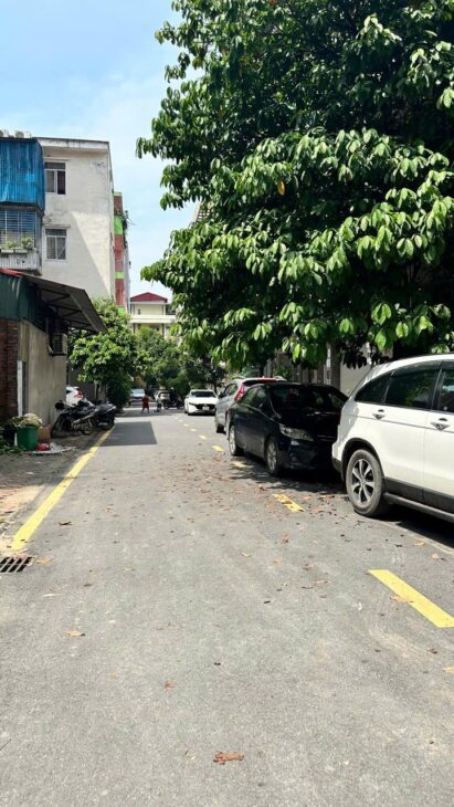 Bán nhà VIP Thanh Bình, phân lô ,vỉa hè, ô tô tránh dừng đỗ, 92m2 x 5T,MT 5m .Giá 20.5 tỷ Bán nhà VIP Thanh Bình, phân lô ,vỉa hè, ô tô tránh dừng đỗ, 92m2 x 5T,MT 5m .Giá 20.5 tỷ