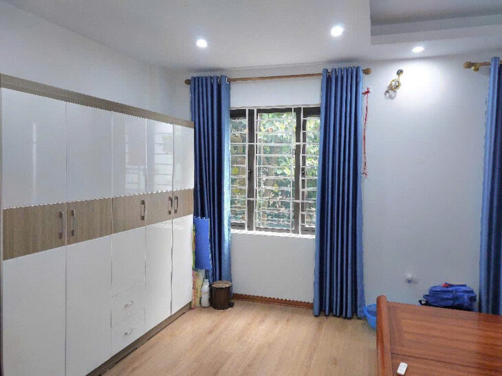 BÁN NHÀ THƯỢNG THANH- LONG BIÊN. DIỆN TÍCH 33M, MẶT TIỀN RỘNG NHÀ 5 TẦNG THIẾT KẾ HIỆN ĐẠI. NGÕ