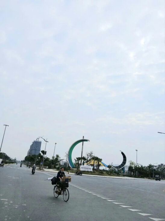 HIẾM – NHÀ NGỌC THUỴ – LONG BIÊN – 5 TẦNG – GIÁ NHỈNH 6 TỶ NHÀ ĐẸP – CÁCH 30M RA PHỐ NGỌC THUỴ –