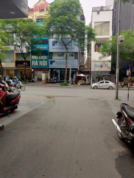 KHU VIP CẦU GIẤY PHỐ NGUYỄN VĂN HUYÊN – 45M2 X 7 TẦNG – Ô TÔ ĐỖ CỬA – 18 TỶ