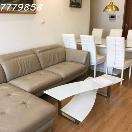 Cần cho thuê căn hộ 3 ngủ full đồ đẹp ở Royal City giá rẻ nhất thị trường chỉ 25 triệu