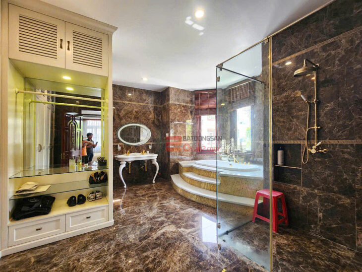 Cho Thuê Biệt Thự Sân Vườn Bình An Quận 2, 360m2 Nội Thất Sang Trọng, 130tr