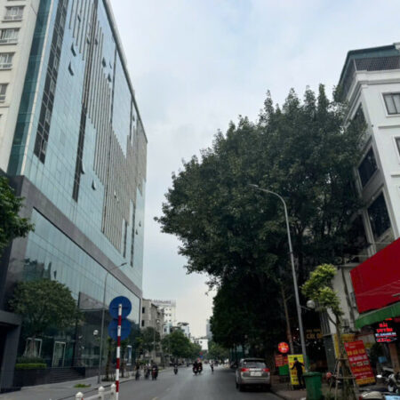 BÁN NHÀ MẶT PHỐ KINH DOANH SẦM UẤT Ô TÔ DỪNG ĐỖ VỈA HÈ RỘNG,KHU VỰC PHỐ CỔ ÍT NGƯỜI BÁN.