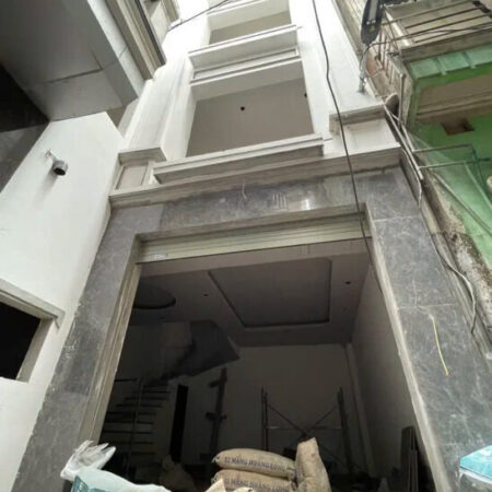 BÁN NHÀ RIÊNG PHỐ HUỲNH TẤN PHÁT-LONG BIÊN,35M2,5 TẦNG,MT 3.5M,5.5 TỶ.