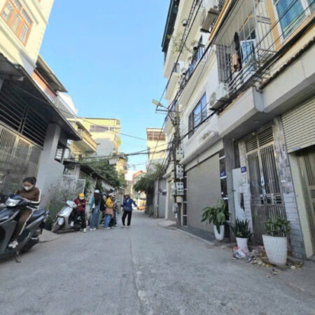 Bán nhà 4 tầng, ô tô tải đỗ cửa , 45m², 7.5 tỷ, Nam Dư, Lĩnh Nam