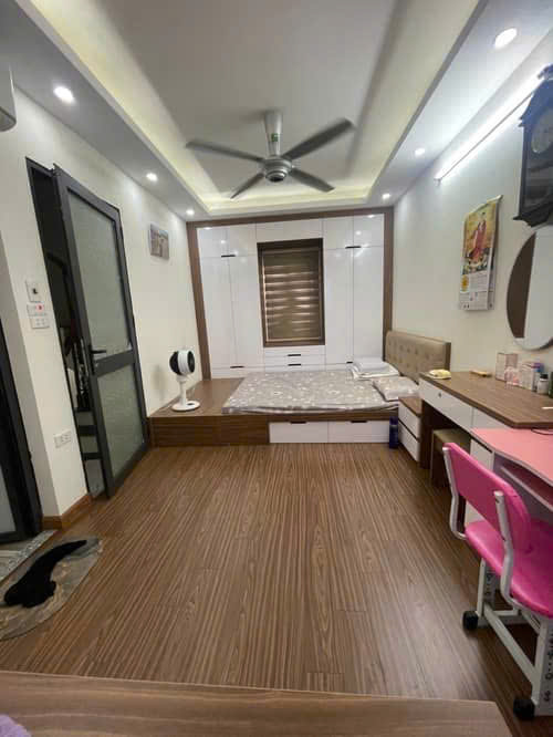 NHÀ ĐẸP ĐÊ LA THÀNH – 36M2 x 5T – 5.5 TỶ – NHÀ MỚI – NGÕ THÔNG – GẦN PHỐ