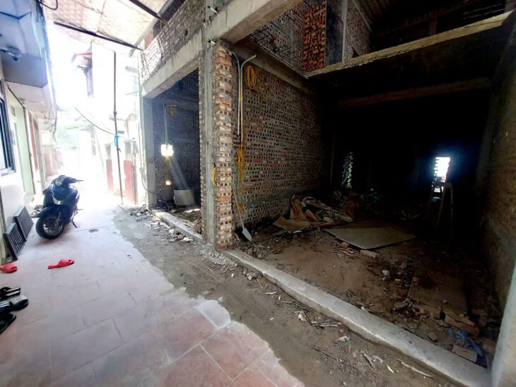 BÁN NHÀ RIÊNG PHỐ NGUYỄN VĂN LINH- LONG BIÊN , 38M2, 6 TẦNG, MT 3.8M, 6.5 TỶ.