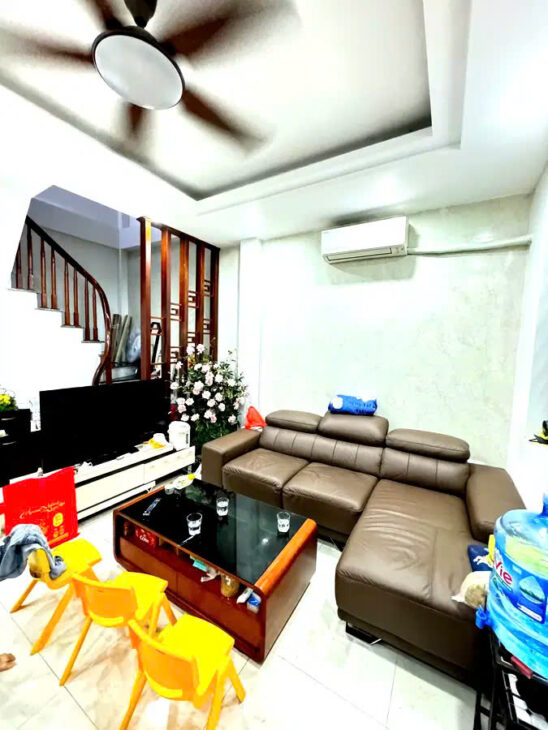 Bán nhà riêng phố Ngọc Thụy- Long Biên, 33m2 X 5 Tầng, mt 4.7m, 6.3 tỷ.