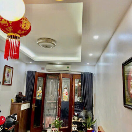 BÁN NHÀ VIỆT HƯNG- LONG BIÊN. DIỆN TÍCH 38M, NHÀ 5 TẦNG, Ô TÔ ĐỖ SÁT NHÀ, NGÕ THÔNG, TẶNG FULL NỘI